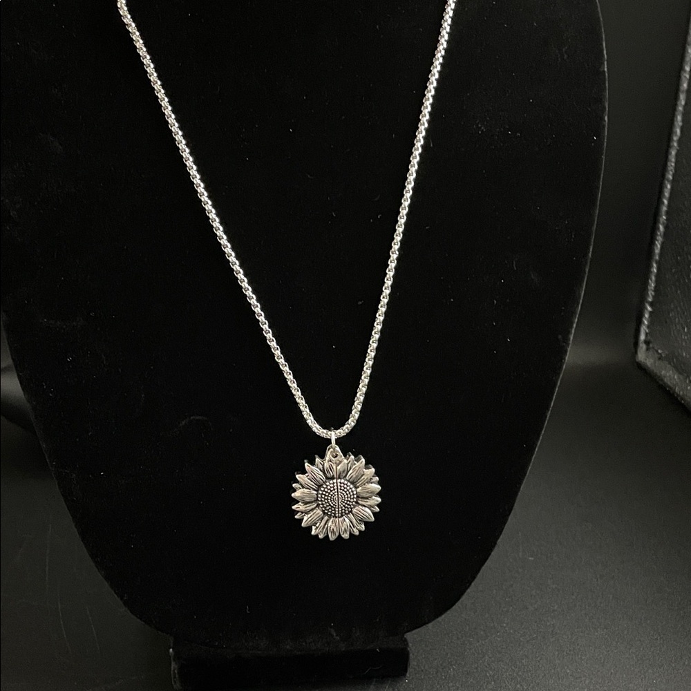 Plunder Design Jewelry Sunshine Sunflower Inspirational Necklace 24-26” NWOT